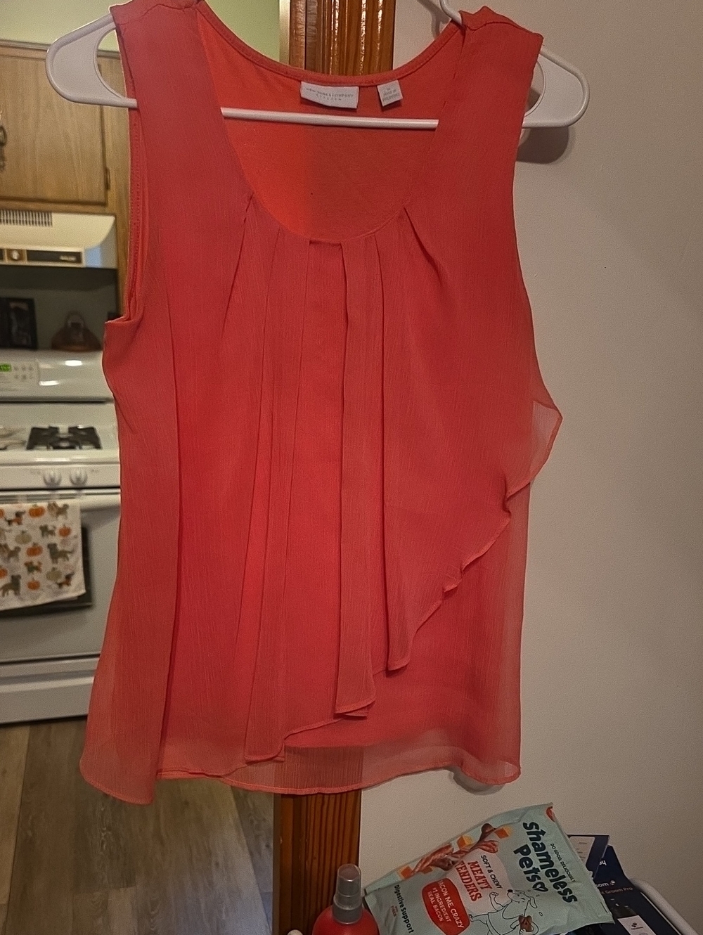New York & Company Stretch Coral Pleated Sleeveless Chiffon Camisole, Size Mediu